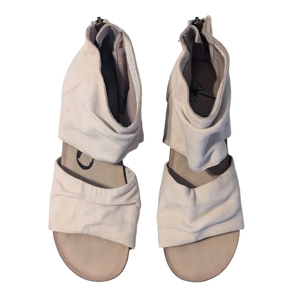 OTBT Patchouli Perforated Leather Ivory Slouchy Wedge Sandals Peep Toe 8.5M